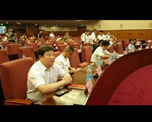 中醫(yī)藥文化工作委員會(huì)理事，中醫(yī)藥文化中心主任韓冠軍和中醫(yī)藥文化工作委員會(huì)主任李龍飛先生在北京